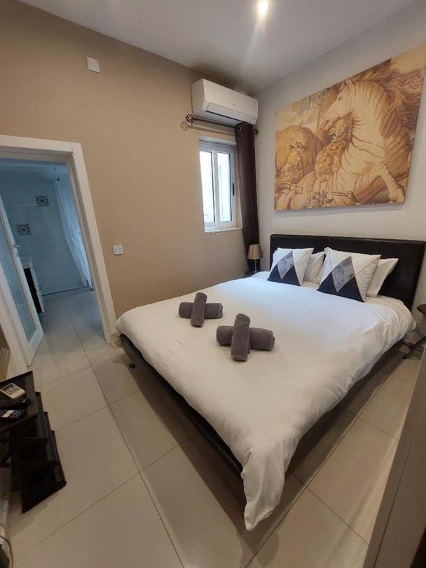 Central & Cozy - 1 Bedroom Apartment バレッタ エクステリア 写真